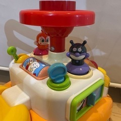 アンパンマン乗り物の画像