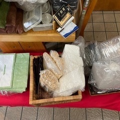 食器　持ち帰り資材　座布団　などなどの画像