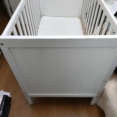最終価格です【IKEA　ベビーベッド】布団付きの画像