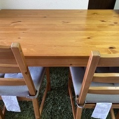 IKEA ヨックモック　ダイニングテーブルの画像