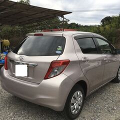 車検R6年4月末まで！トヨタ　ヴィッツ　ワンオーナー　走行４万キロ台　低走行　テレビ視聴可能Bluetoothオーディオ付きナビ！の画像