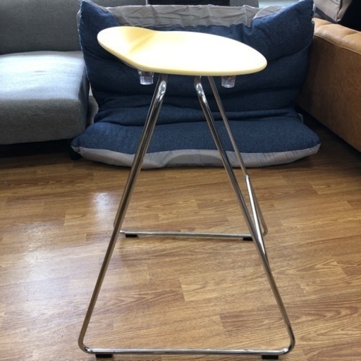 【内田洋行】オレンジカラーのミーティングチェアお売りします！