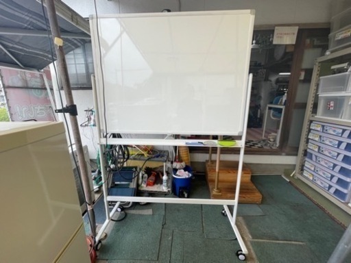 【リサイクルサービス八光】幅125.5　ホワイトボード 両面 回転 移動式