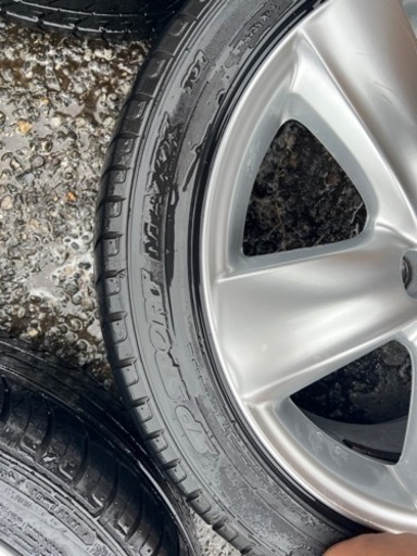 レクサス純正タイヤ　245/45/R19