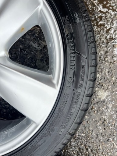 レクサス純正タイヤ　245/45/R19