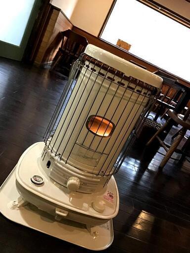 少し早いですが石油ストーブ