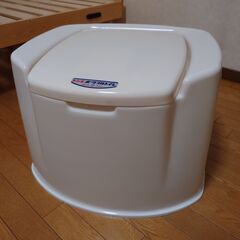 ポータブルトイレ