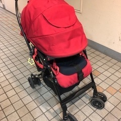 コンビ　ベビーカーの画像