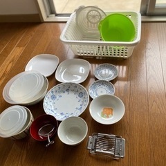 食器類他まとめて差し上げますの画像