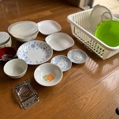 食器類他まとめて差し上げますの画像