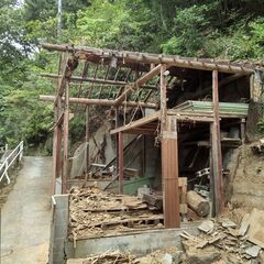 解体廃材　キャンプや薪ストーブにどうですか。の画像