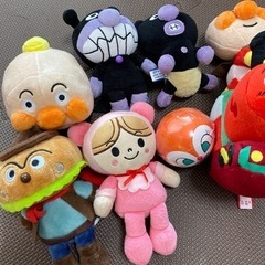 9体まとめて　アンパンマン　ぬいぐるみ　の画像