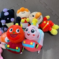 9体まとめて　アンパンマン　ぬいぐるみ　の画像
