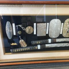 ○飾り額 コレクション レプリカ 刀 鍔  額入り 大判 和 和室 中古品（NF230707）Zi-1227の画像