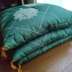 高級座布団 ３枚組　客用　（ほぼ新品）＊お値下げしましたの画像