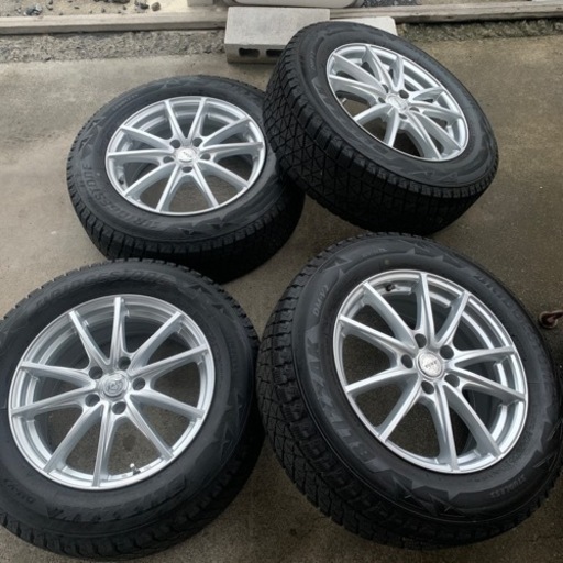 ブリヂストンBLIZZAKスタッドレスタイヤホイール4本セット　225/65R17