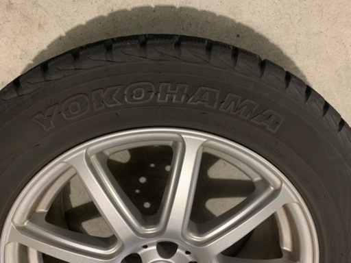 スタッドレスタイヤ　225  60  R  17  ホイール付