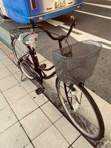 あちこち新品に交換してる中古自転車なので、購入後すぐに修理などは、ほぼないと思います！27インチ。オートライト付き。