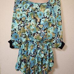 578 トップスの画像