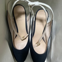 パンプス　EIZO 24センチ　美品