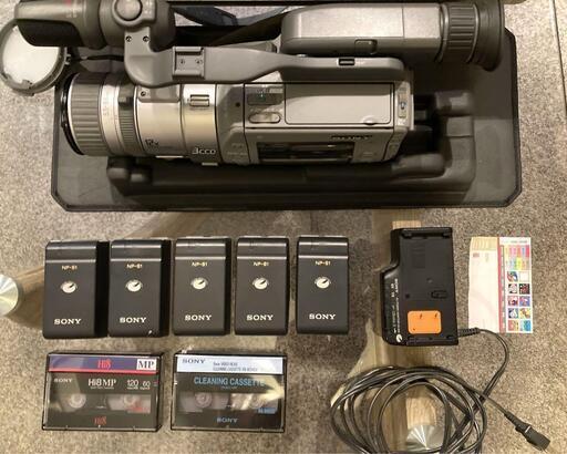 SONY CCD-VX1「ハンディカムプロ」3CCD＜Hi8＞カメラ(ジャンク