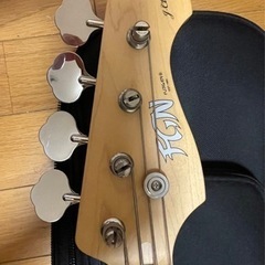 ベース FGN 付属品付　弦取替必要の画像