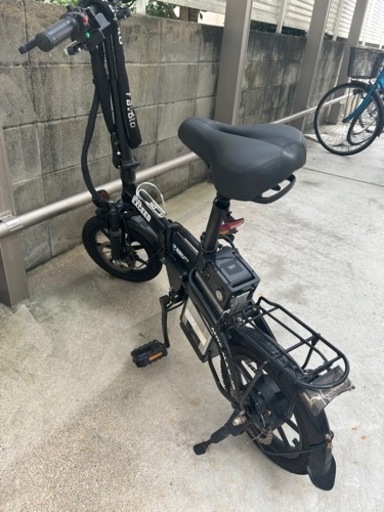 エコプラス小倉南店】HUMMER 折りたたみ自転車 黒 7段変速 20インチ