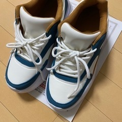 【値下】GUの厚底スニーカー　XLサイズ