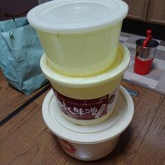 美品プラスチック容器セット