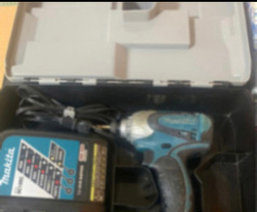 今週末取引できる方優マキタインパクトドライバー18V