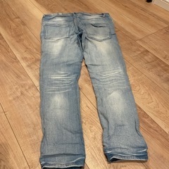 【値下げ】メンズダメージ加工入りジーンズ 7部丈 XLサイズの画像