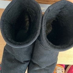 ムートンブーツ　大人用　子供用の画像