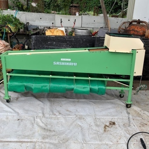ニンジン選別機　サシナミSE180-2型　現状