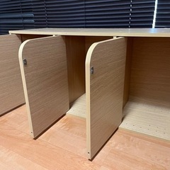 カラーボックス 扉付きの画像