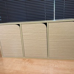 カラーボックス 扉付き
