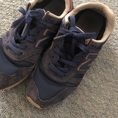 靴　　new balance 24.5センチ　スニーカー　運動靴