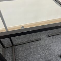 【IKEA人気商品】 VITTSJO ヴィットショー② ラップトップスタンド　サイドテーブル　ガラステーブルの画像