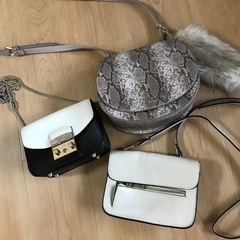 今月中!バッグ色々