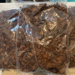 ハスクチップ　ヤシガラ　