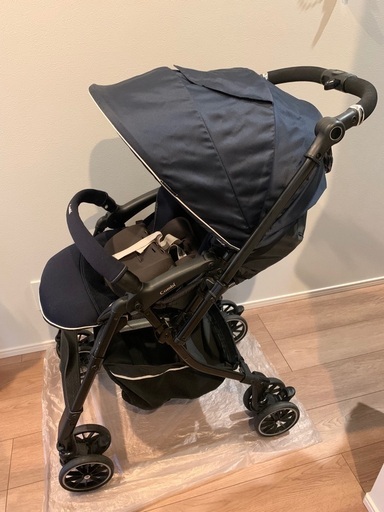 美品⭐︎ コンビ　メチャカルハンディ　オート4キャス　エッグショック