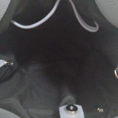 ポーチ付きバッグの画像