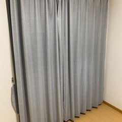 カーテン　グレーの画像
