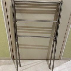 【取引中】折りたたみ置き物干しの画像