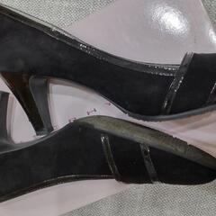 【値下げ】ネオリズム NEORHYTHM 黒スウェードパンプス 23㎝の画像