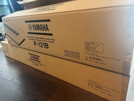 YAMAHA（ヤマハ） 電子ピアノ　P-121 B　L-121B専用スタンド付き