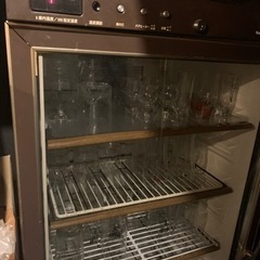 【業務用ワインセラー７０本保管可能】