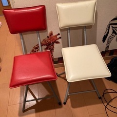 折りたたみ椅子　赤白セット