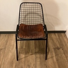 チェア(座面一部破損)の画像