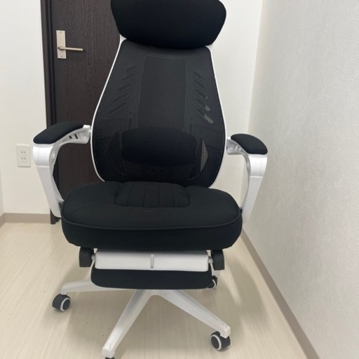 受渡決定です！DEVISE オフィスチェア オットマン付き　ホワイト
