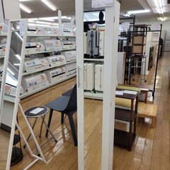★ジモティ割あり★  収納付きスタンドミラ－ ホワイト H160...